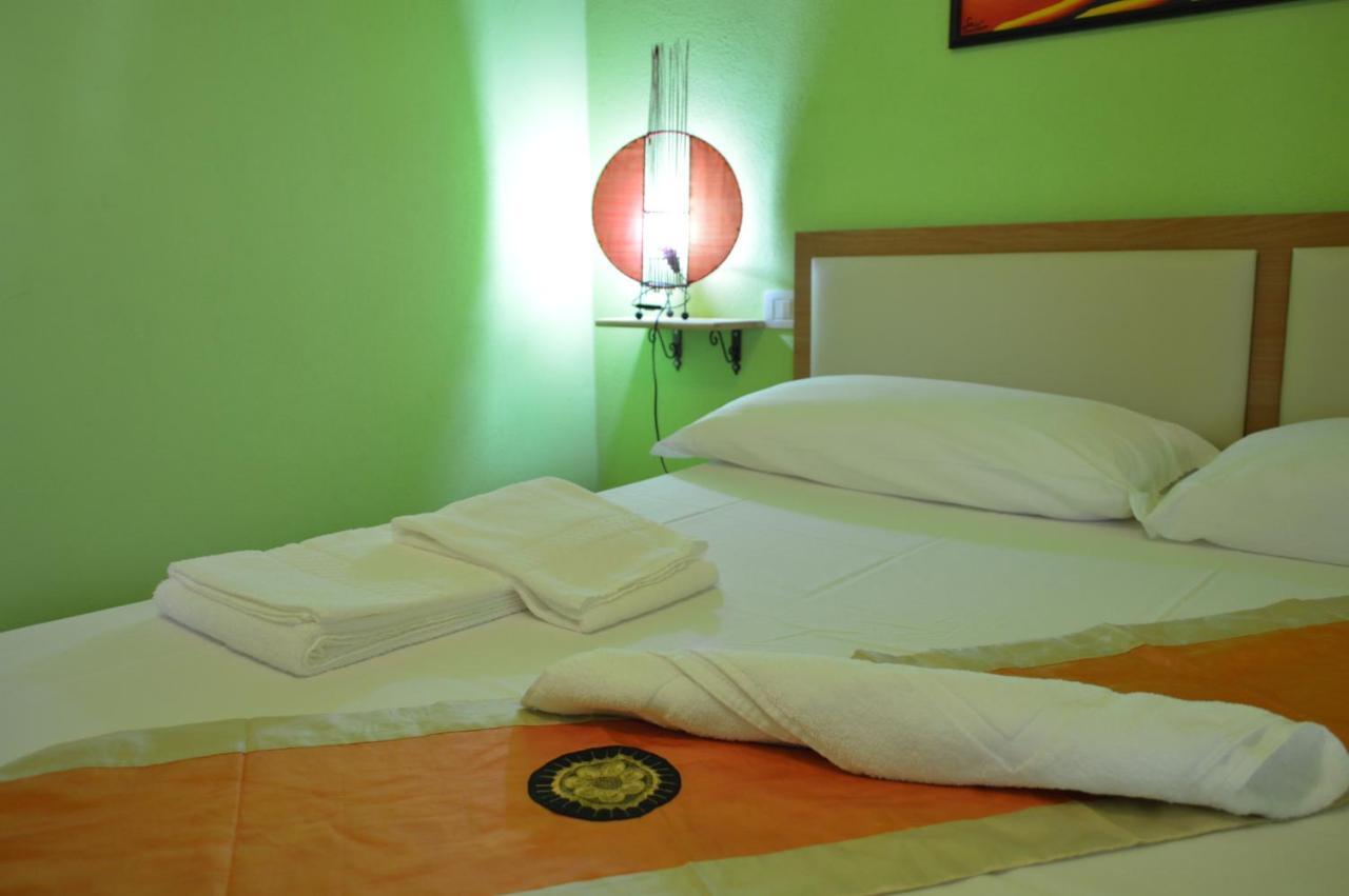 Butterfly House Bed & Breakfast อาลเกโร ภายนอก รูปภาพ