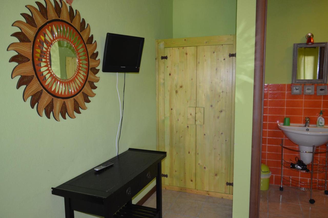 Butterfly House Bed & Breakfast อาลเกโร ภายนอก รูปภาพ